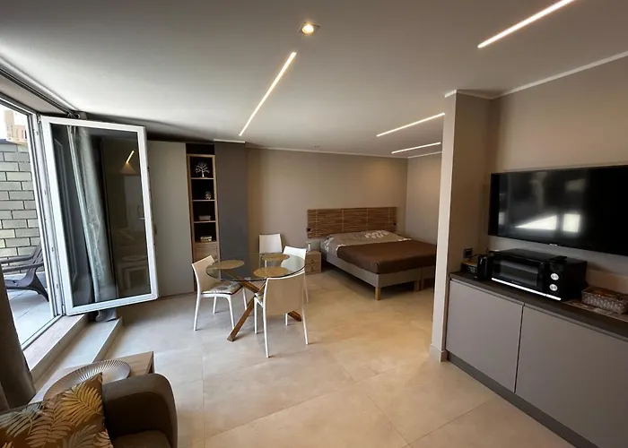 R39 Attic With Terrace And Private Parking