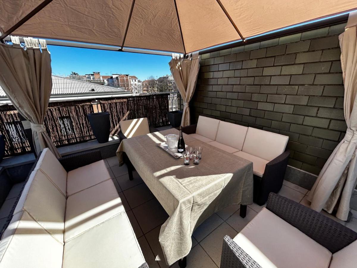 R39 Attic With Terrace And Private Parking * Mailand